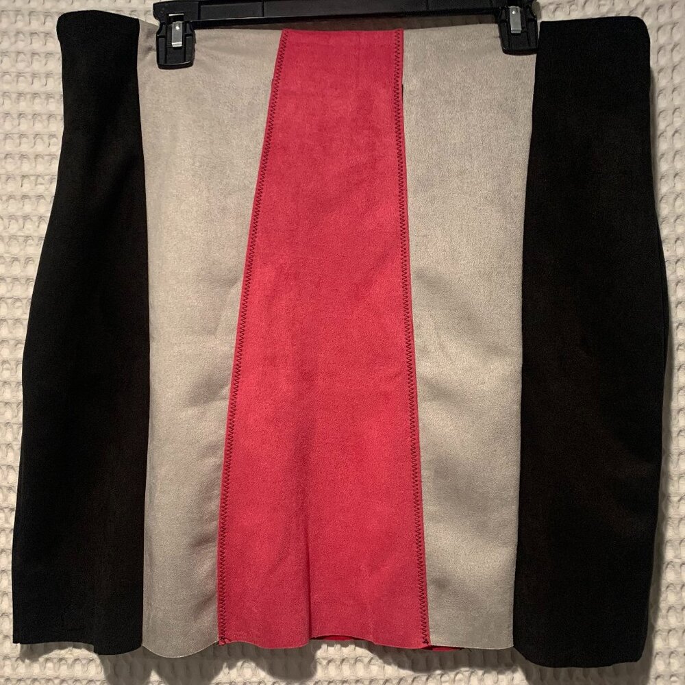 NEW Jolie & Joy Pink & Black & Gray Faux Suede Mini Skirt